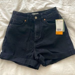 H&M High Waisted Black Jean shorts
